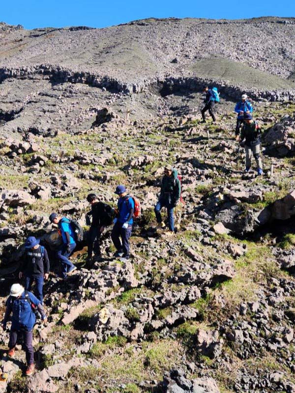 ボルケーノ・トレッキング【Volcane Trekking】6